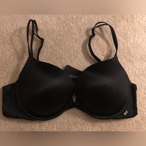 Victoria’s Secret Very Sexy Push Up Underwire Bra 36C/D80